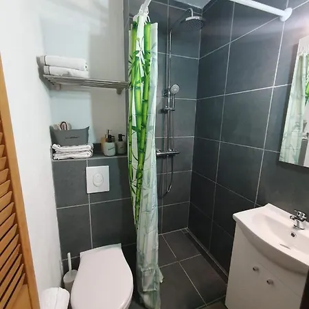 Le Cosy - Queen-size, Full équipé, Wifi, Parking Appartement Namur